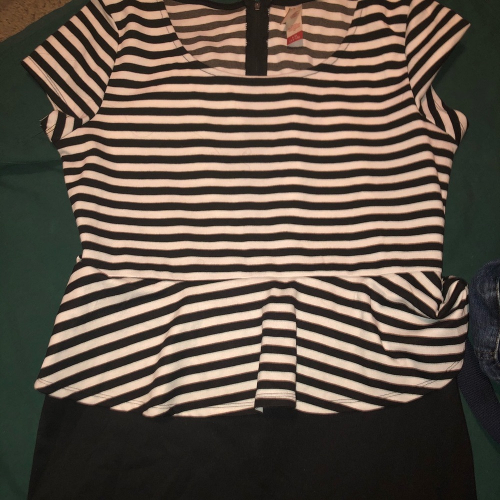Black and white stripe
